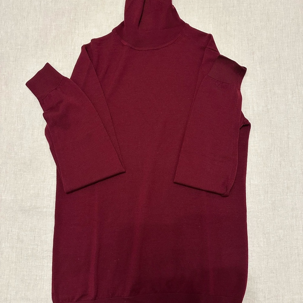 Uniqlo Fine Merino Burgundy Turtleneck Sweater